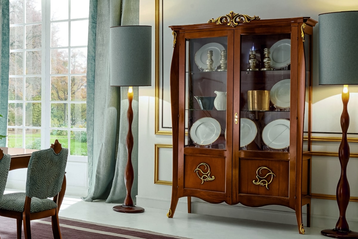 Arabesque display cabinet, Showcase in Art Nouveau style