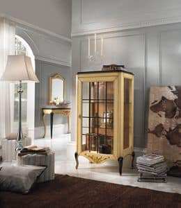 Art. 019 DISPLAY CABINET, Display cabinet with gold leaf decorations, with 1 door