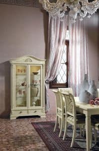 Art. 42366 PL70 Puccini, Display cabinet with 2 doors and 2 drawers, in classic style