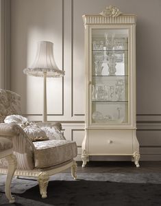 Florentia display cabinet, Showcase for classic living room