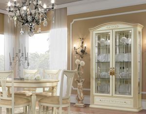 Siena display cabinet, Showcase in classic style