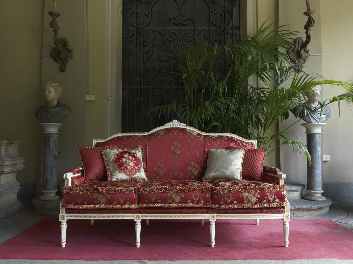 Alice sofa, Sofa with Louis XVI classic style