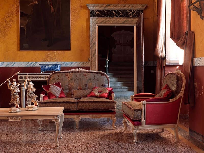 Ambra sofa, Classic tufted sofa, with carvings, lacquer finish