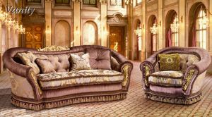Art.102, Classic sofa with carved details