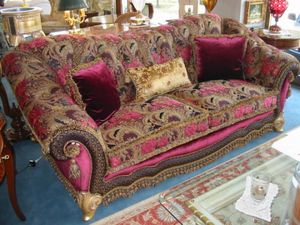 Art.105, Gorgeous sofa with carvings