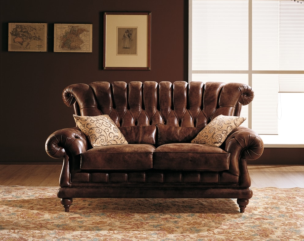 Sara, 2 seater sofa in classic style, quilted, for living room