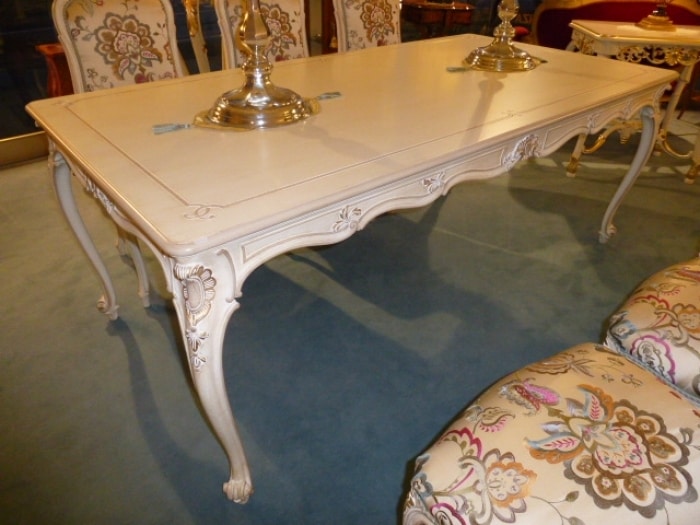 Art.631, Classic table, patinated white finish