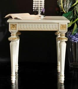L5524, Square table, carved details decorated with gold leaf, for environments in classic style