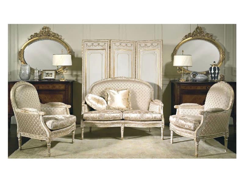 Art. RI 81 Rialto, Wooden armchairs, with patinas and gilding decorations, for classic hotels