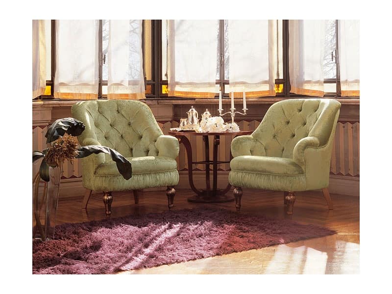 Viola, Armchair in classic style, small size, confortable