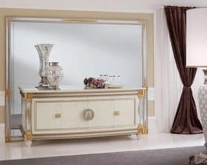 Liberty mirror, Mirror with generous dimensions, stylish as refined, with carved wooden frame