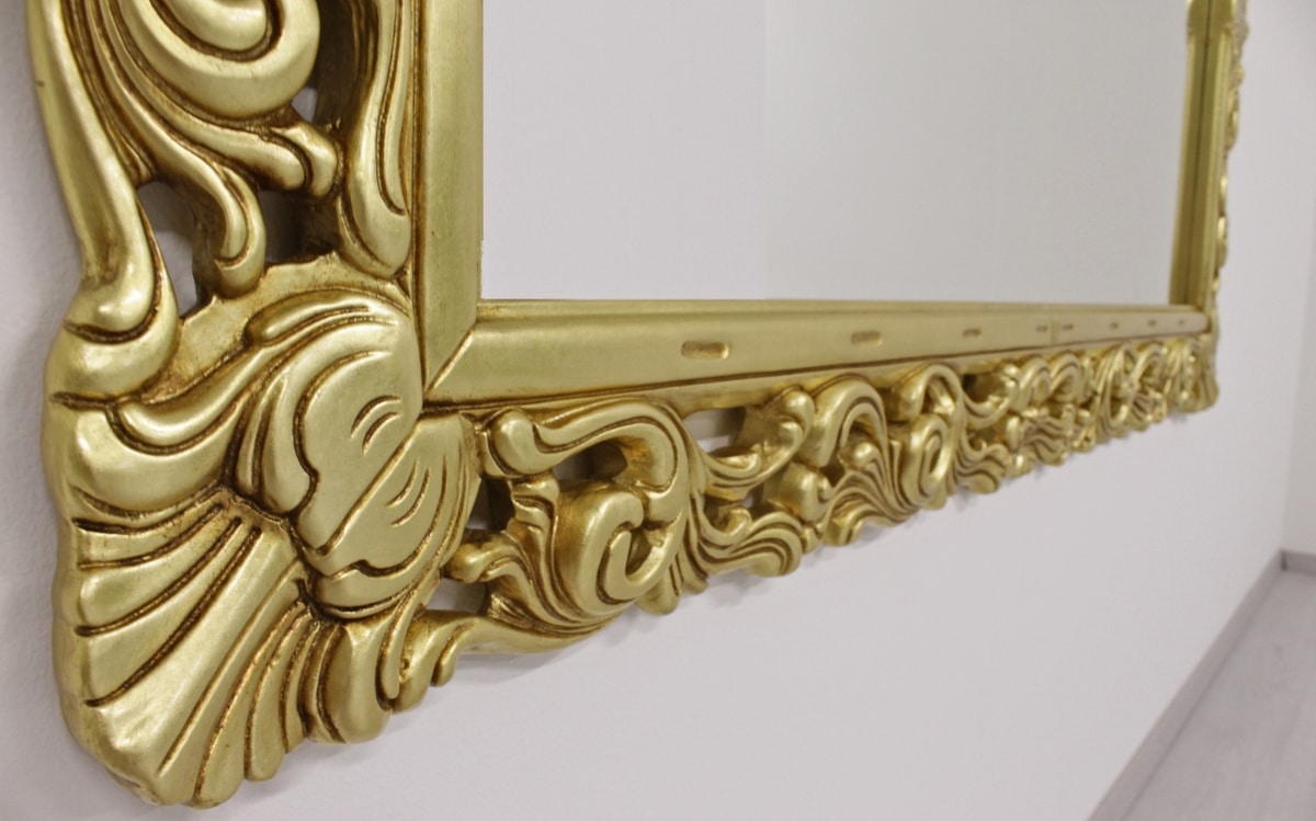 Nevada, Mirror with carved gold leaf frame