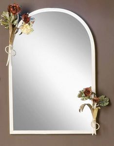 SP.8055, Mirror with frame with floral decorations
