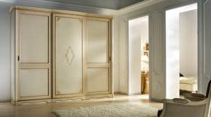 G 708, Lacquered wardrobe in classic style, with plain back