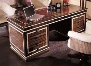 918, Veneered desk, essences of Makassar ebony and white maple, ideal for professional studios