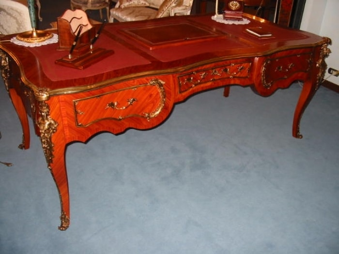 Art.501, Classic style desk, with precious decorations