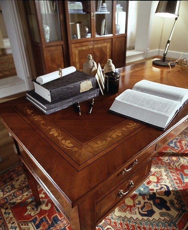 D 401, Classic cherry wood desk, inlaid top, 5 drawers