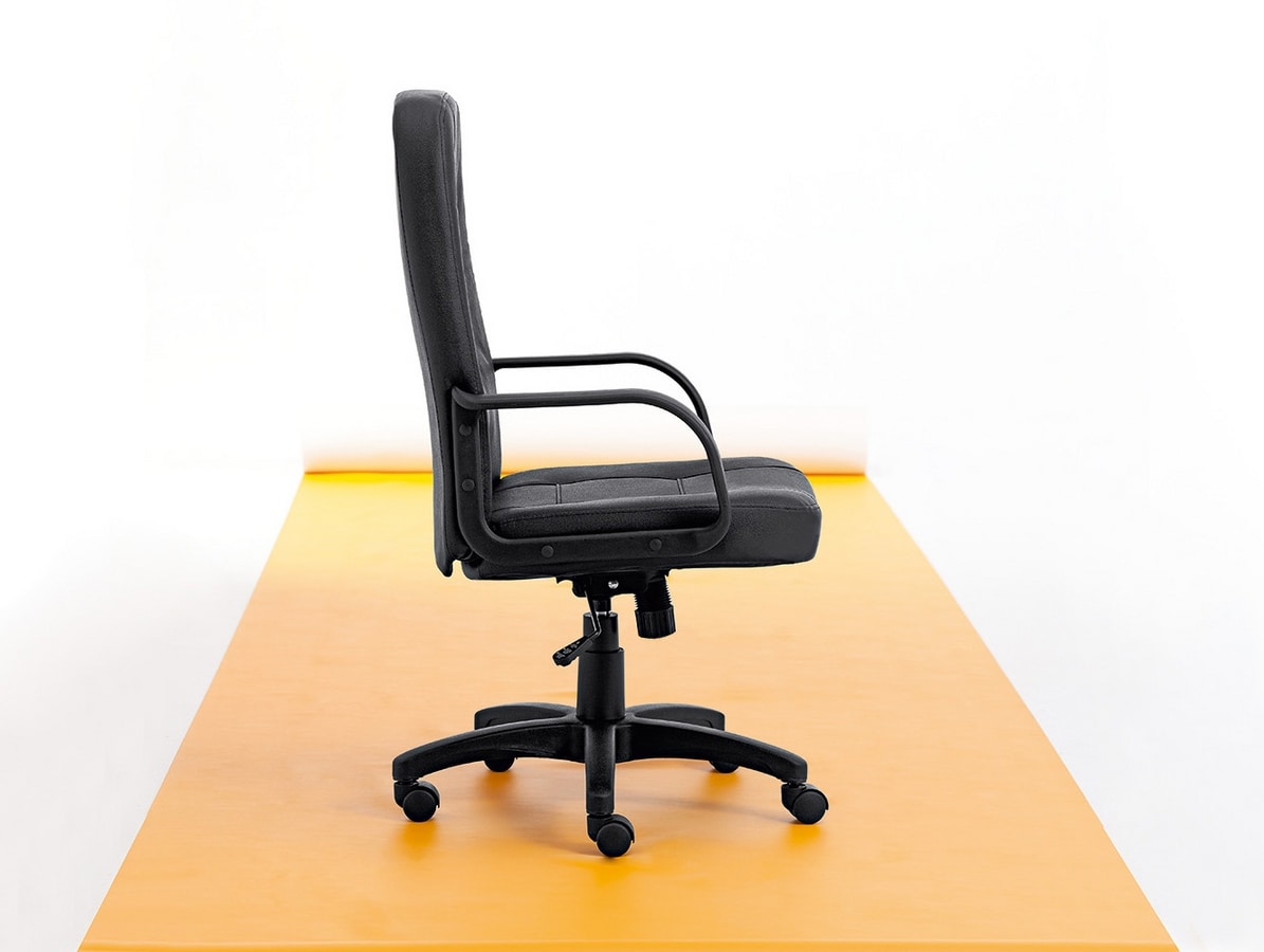 Canasta 01, Office chair with soft shapes
