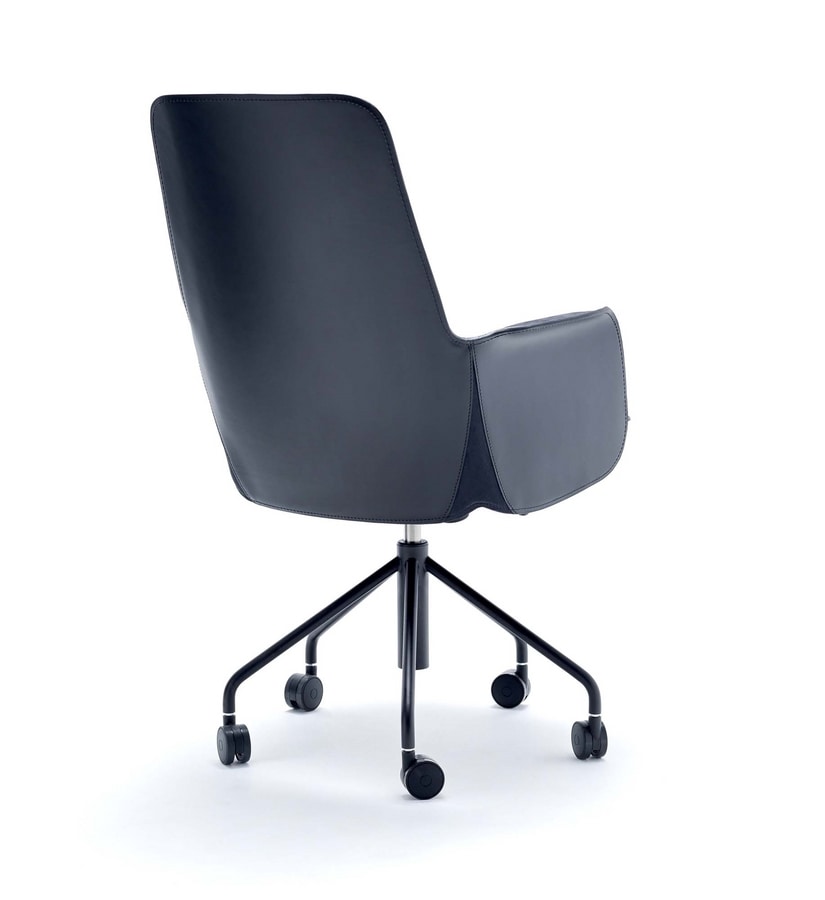 Electa Tall BG, Executive office chair upholstered in leather