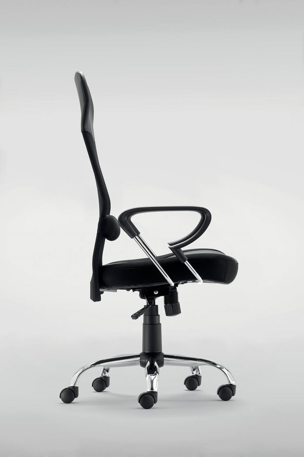 UF 573, Modern executive chair with mesh back