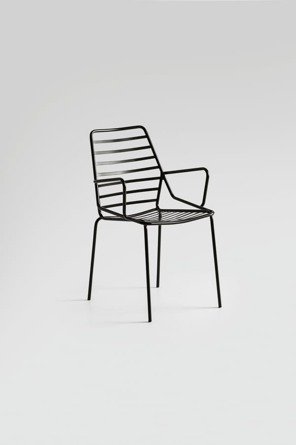 Link B, Resistant armchair in painted metal, for outdoors