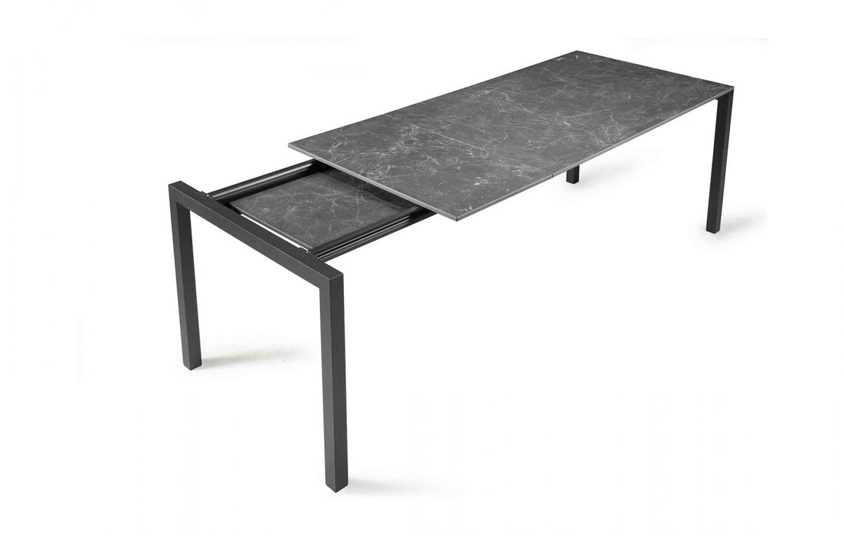 Aprio, Extendable rectangular garden table