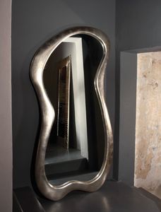 Art. 21004, Mirror with sinuous shapes