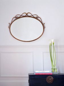 Griselda, Wall-mounted mirror in iron