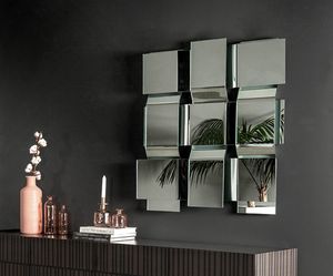 TRAMA, Mirror with interweaving of glass and lights