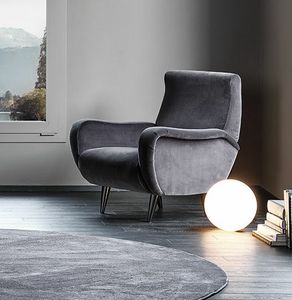 '50, Armchair with a sinuous design, seductive with grace