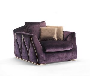 Arcadia, Welcoming armchair with curved silhouette