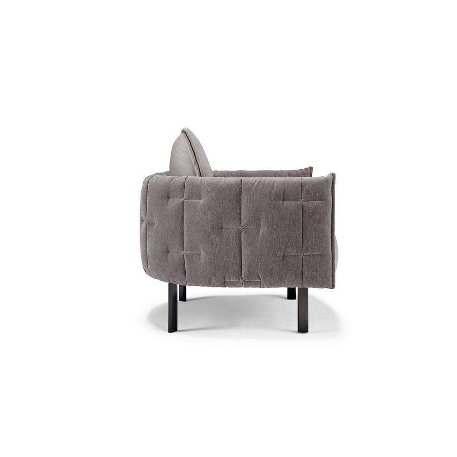Muzzle, Armchair with enveloping seat
