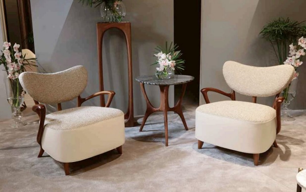TEIA Armchair, Armchair in canaletto walnut, in leather and fabric