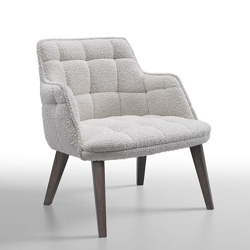 Iris-P Lounge, Comfortable lounge chair