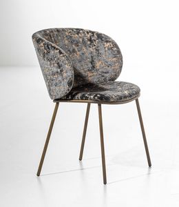 Sinuosa-P, Armchair with an enveloping backrest