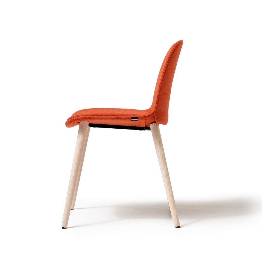 Kire 4 wooden legs, Wooden chair with an essential design