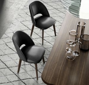 Vivian, Upholstered chair with a contemporary design