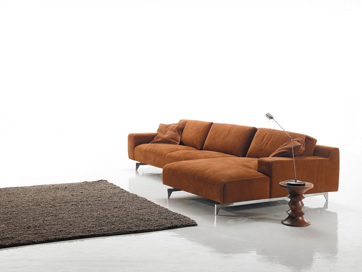 Altair, Modern sofa with metal legs