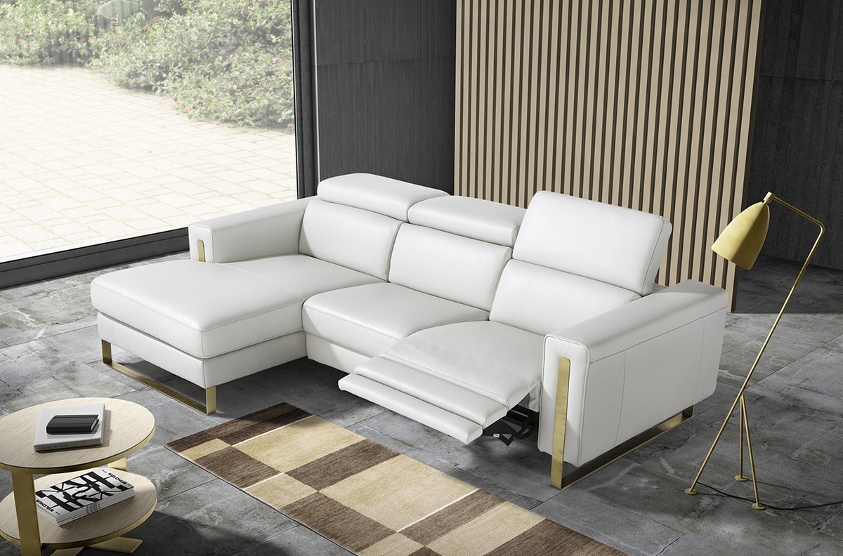 Ashley, Sofa with a modern and linear design