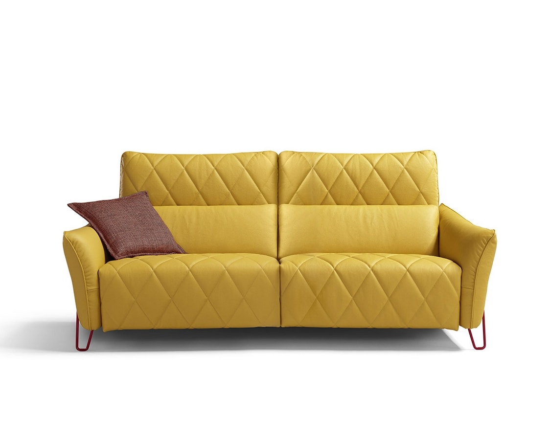 Axelle, Sofa with elegant rhomboid quilting
