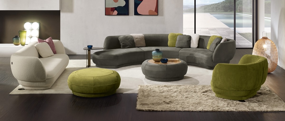 Bold, Sofa with soft and enveloping shapes