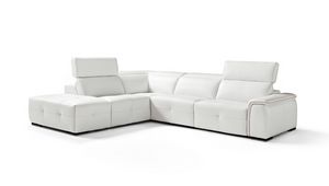 Mayon, Sofa characterized by design, comfort and attention to detail