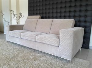 Metropolis sofa, Comfortable velvet-covered sofa with headrest