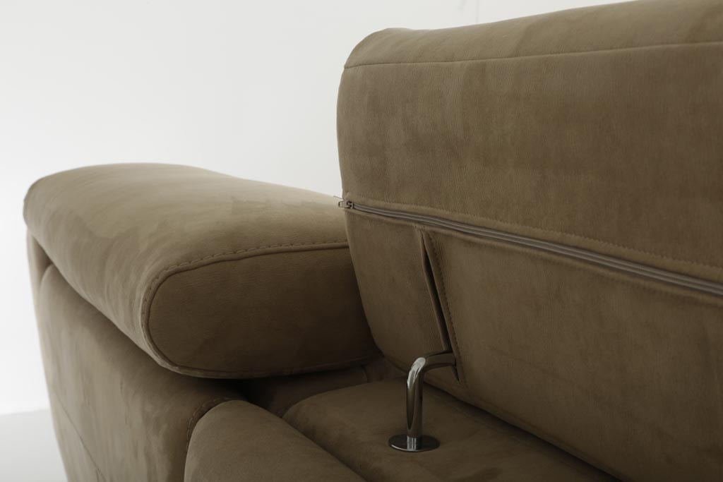 Ryan, Relax sofa with a contemporary line