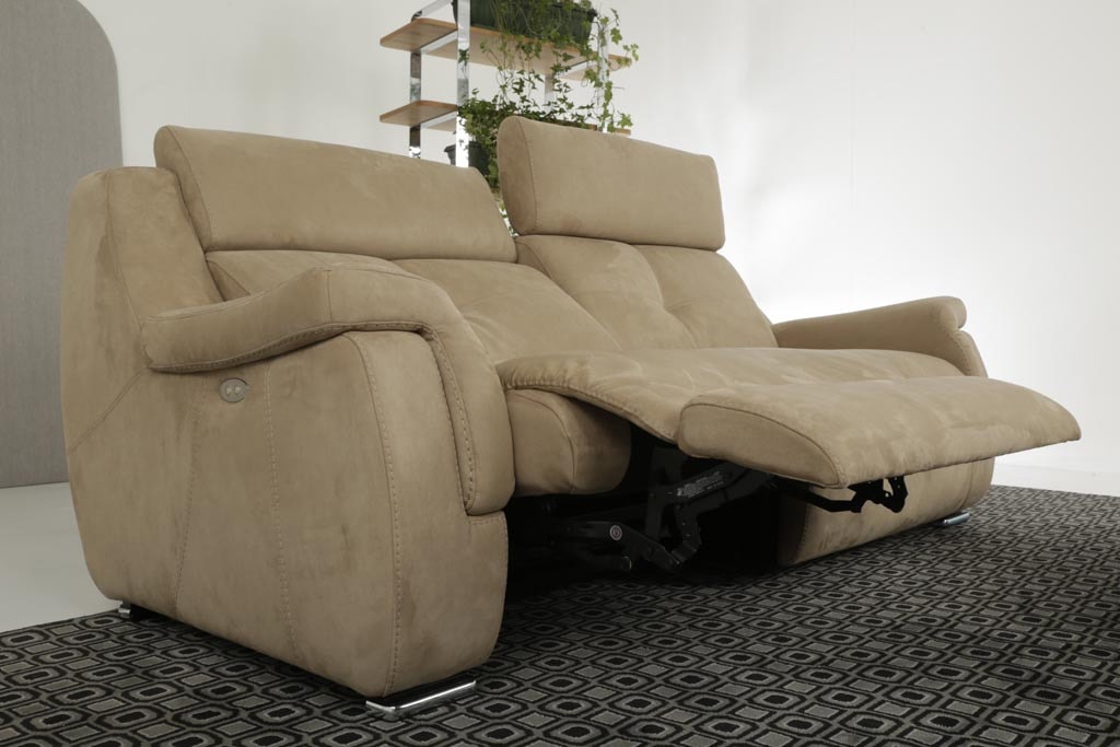 Ryan, Relax sofa with a contemporary line