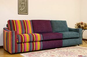 Scott, Sofa of great originality, a model with a lively design
