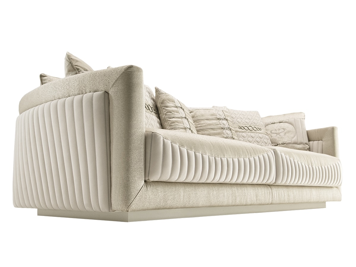 Show, Contemporary sofa, with soft shapes