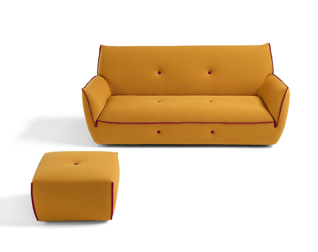 Yuki, Sofa with soft shapes