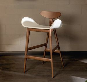 MANTA, Wooden stool with leather seat