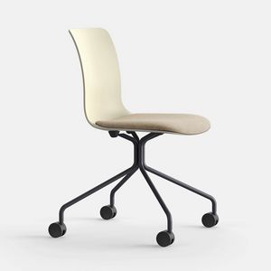 Nume SP PT R, Chair with polypropylene monocoque and spoked base on castors